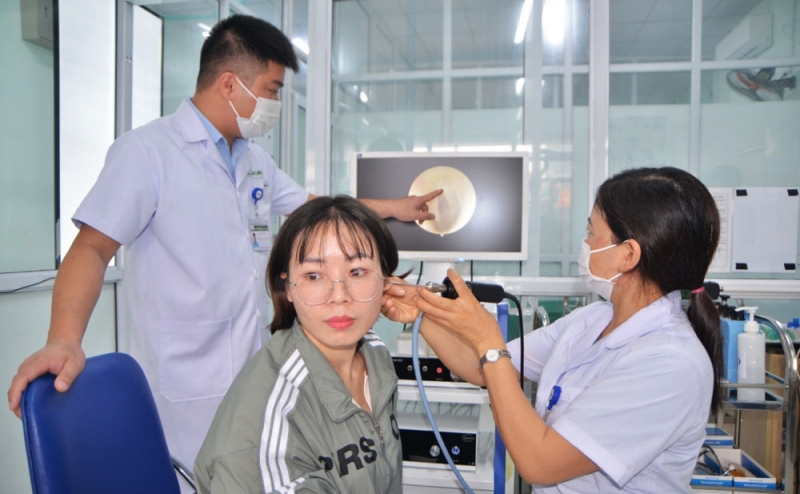 phong kham da khoa greenlight diem thuy  tan tam phuc vu suc khoe khach hang